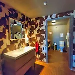 Affittacamere Le Sapin Rouge - Restaurant - Bar - D'hotes