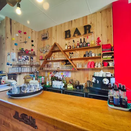Le Sapin Rouge - Restaurant - Bar - D'hotes *