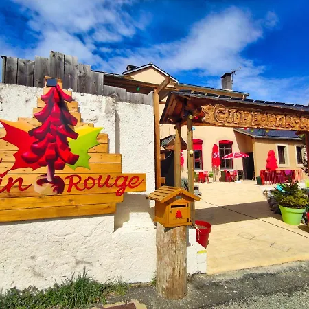 Le Sapin Rouge - Restaurant - Bar - D'hôtes Artigues (Aude)