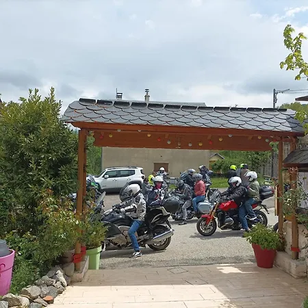 Le Sapin Rouge - Restaurant - Bar - D'hôtes