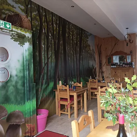 Le Sapin Rouge - Restaurant - Bar - D'hotes Affittacamere *