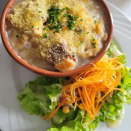 Le Sapin Rouge - Restaurant - Bar - D'hotes * Artigues (Aude)