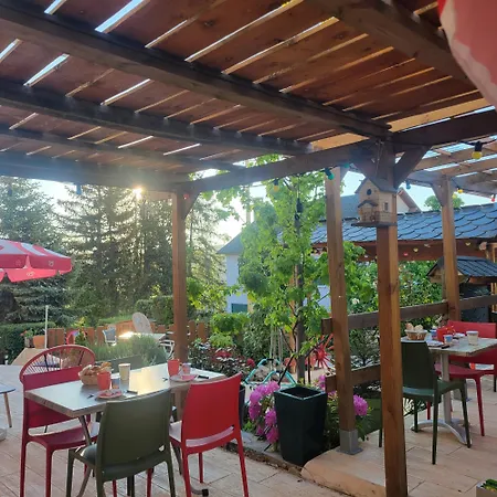 Le Sapin Rouge - Restaurant - Bar - D'hotes بيت ضيافة *