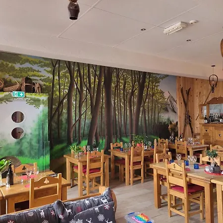 Le Sapin Rouge - Restaurant - Bar - D'hotes