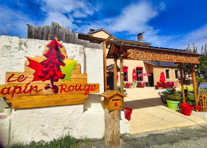 Le Sapin Rouge - Restaurant - Bar - D'hôtes Artigues (Aude)